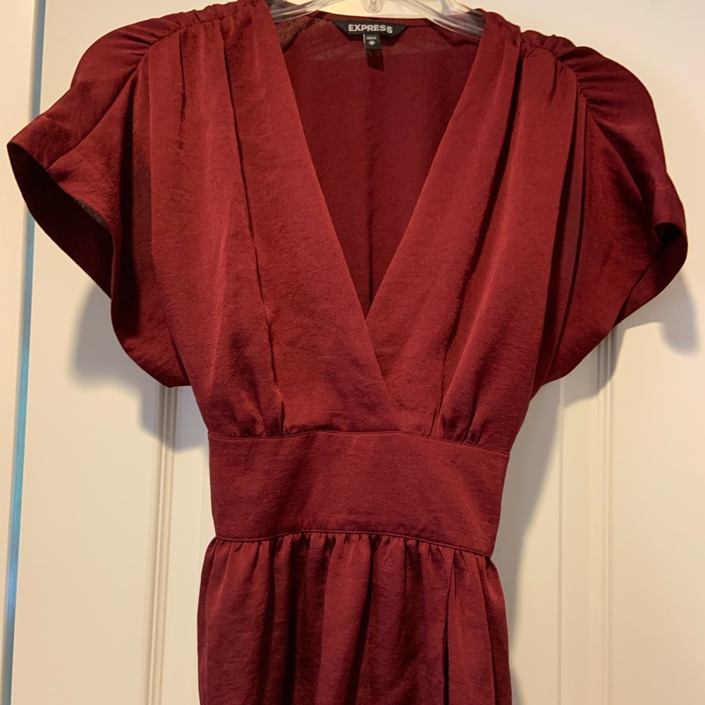 Marroon short sleeved top